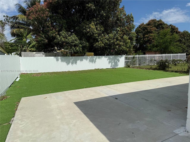 3 of 19 - 2151 Nw 59th St, Miami, FL