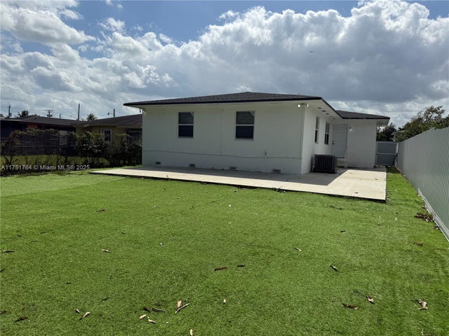 5 of 19 - 2151 Nw 59th St, Miami, FL