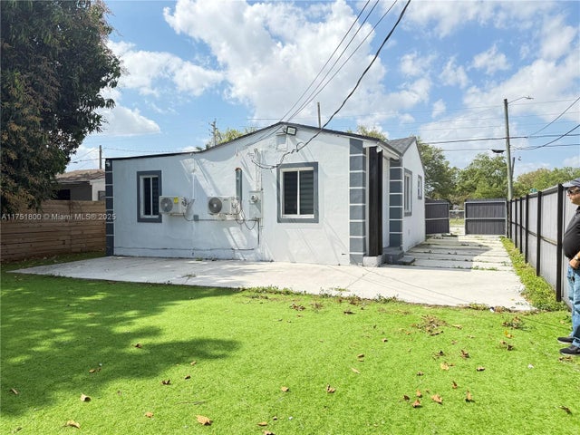 5 of 17 - 5531 Nw 24th Ave, Miami, FL