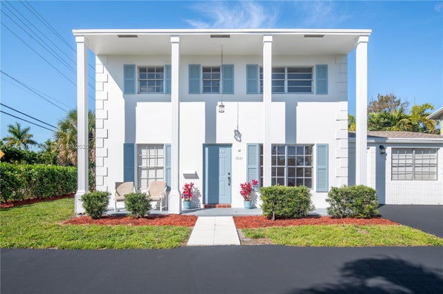 2 of 49 - 3821 Ne 16th Ave, Oakland Park, FL