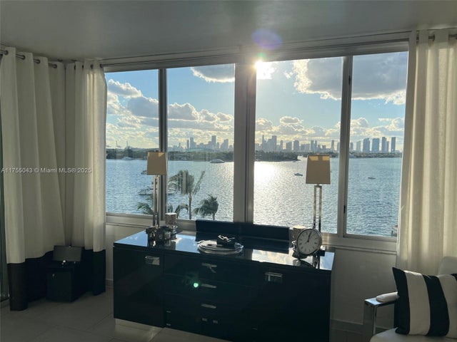 4 of 26 - 1200 West Ave 706, Miami Beach, FL