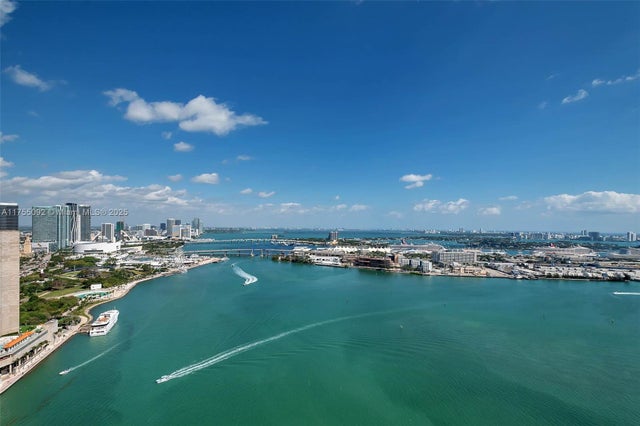 2 of 17 - 848 Brickell Key Dr 4002, Miami, FL
