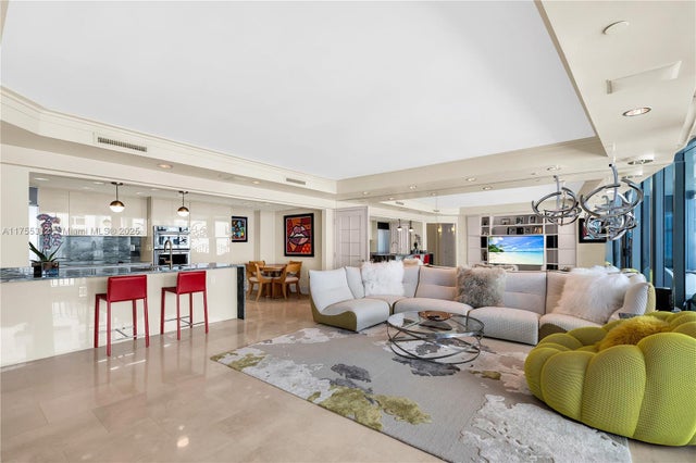 2 of 34 - 1500 Ocean Dr 1005, Miami Beach, FL