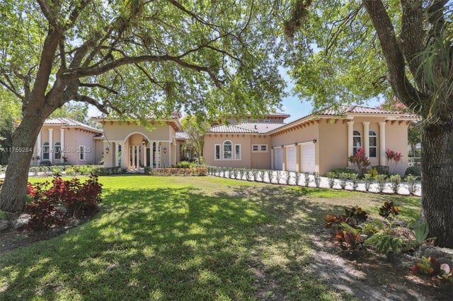 4 of 42 - 7480 Sw 100th St, Pinecrest, FL