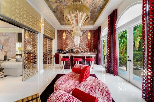 5 of 49 - 1535 W 27th St, Miami Beach, FL