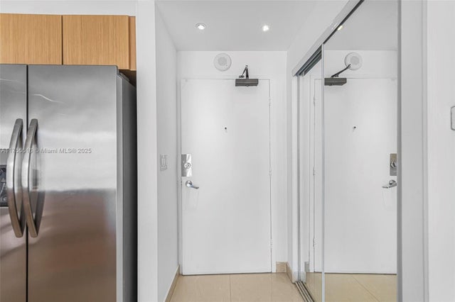 2 of 12 - 401 Ocean Dr 1011, Miami Beach, FL