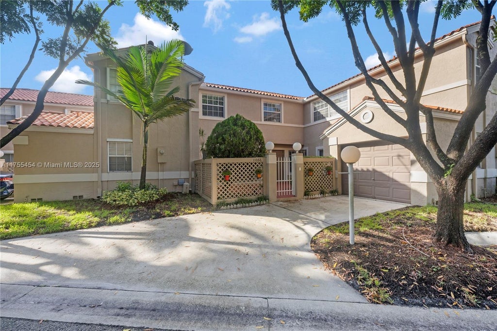 11066 Long Boat Dr, Cooper City