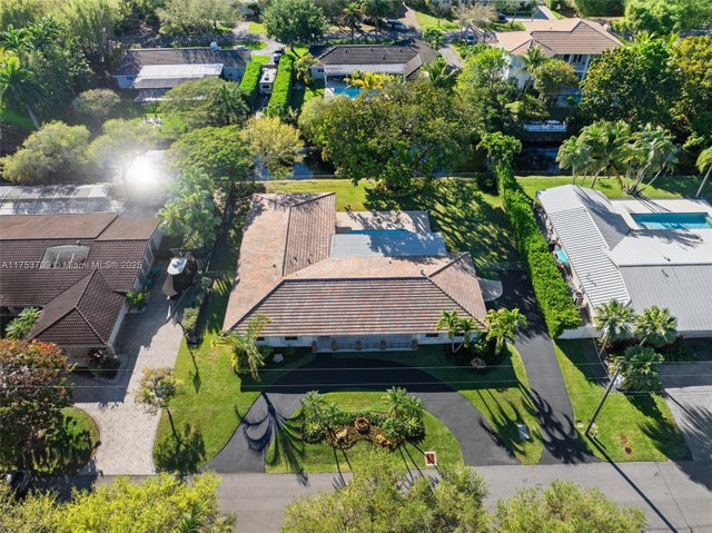 2 of 55 - 13060 Sw 70th Ave, Pinecrest, FL