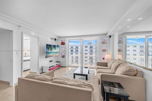 4 of 8 - 401 Ocean Dr 1009, Miami Beach, FL