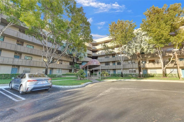 3 of 41 - 901 Colony Point Cir 511, Pembroke Pines, FL