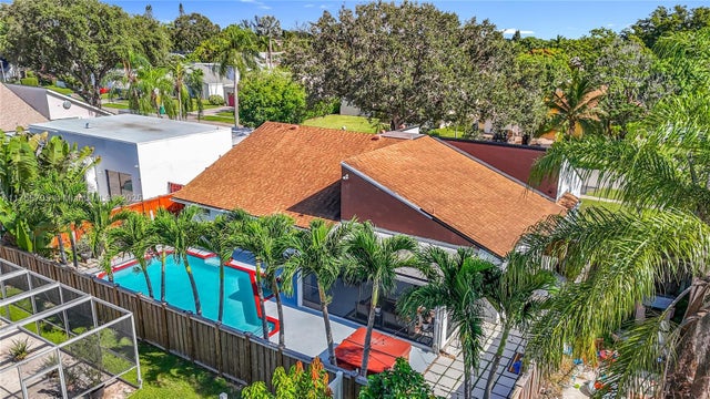 5 of 76 - 7420 Nw 35th Ct, Lauderhill, FL