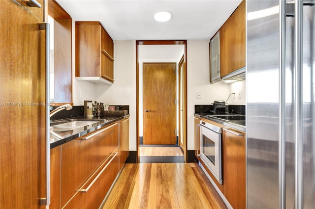 5 of 49 - 101 20th St 1803, Miami Beach, FL
