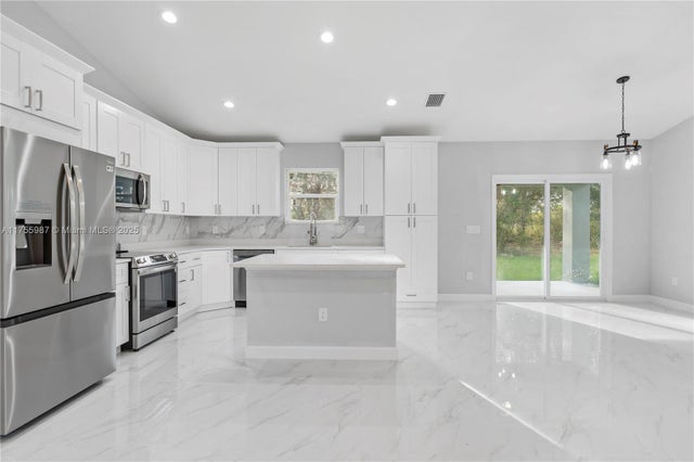 3 of 24 - 1517 Mckinley, Lehigh Acres, FL