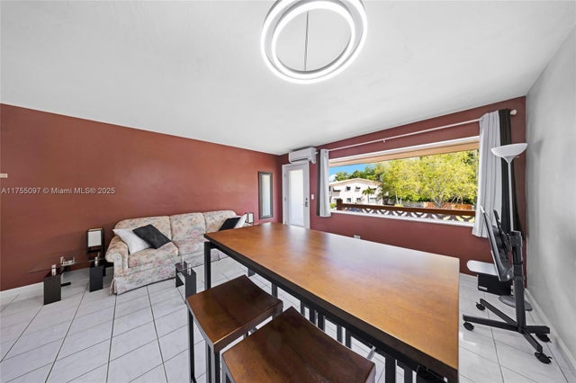 3 of 32 - 900 Sw 10th Ter 16s, Hallandale Beach, FL