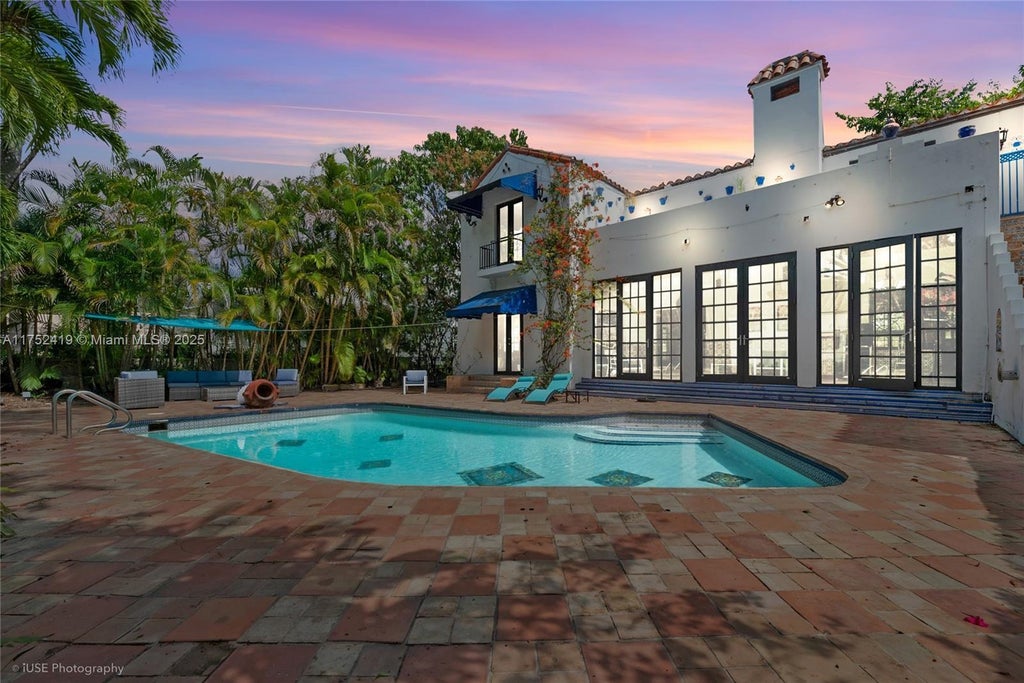 1624 Granada Blvd, Coral Gables