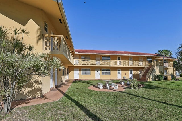 3 of 21 - 90 Ne 19th Ave 1, Deerfield Beach, FL