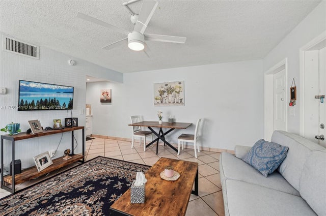 4 of 21 - 90 Ne 19th Ave 1, Deerfield Beach, FL