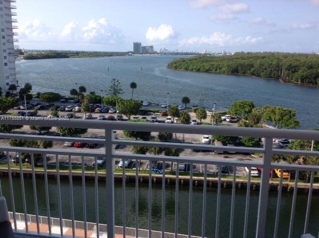5 of 12 - 400 Kings Point Dr 810, Sunny Isles Beach, FL