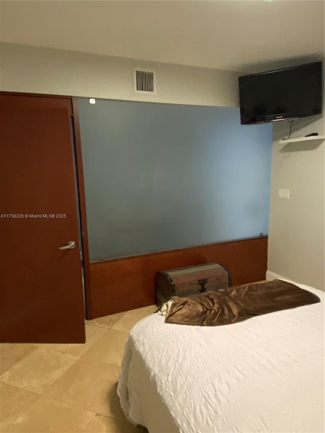5 of 16 - 1830 S Ocean Dr 3609, Hallandale Beach, FL
