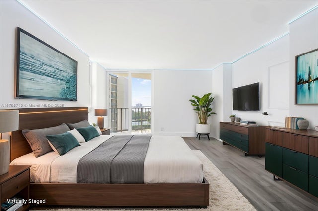 4 of 33 - 5420 N Ocean Dr 504, Singer Island, FL