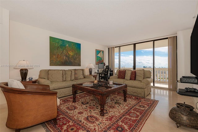 2 of 33 - 2000 Island Blvd 1708, Aventura, FL
