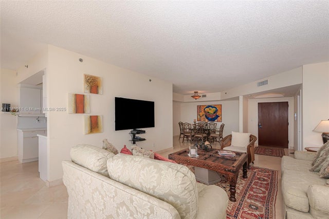 3 of 33 - 2000 Island Blvd 1708, Aventura, FL