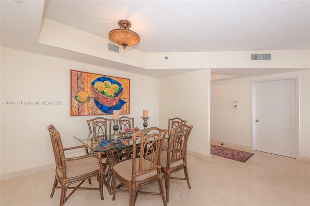 4 of 33 - 2000 Island Blvd 1708, Aventura, FL