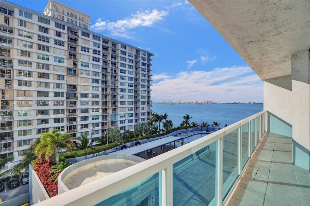 1881 79th St Cswy 703, North Bay Village