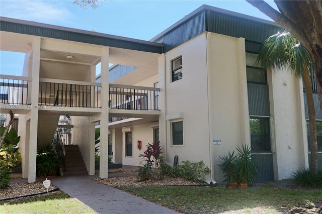 3 of 28 - 225 Se 10th St 3d, Deerfield Beach, FL