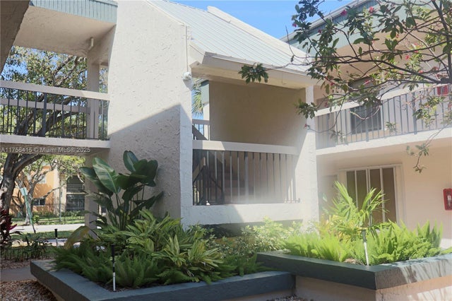 4 of 28 - 225 Se 10th St 3d, Deerfield Beach, FL