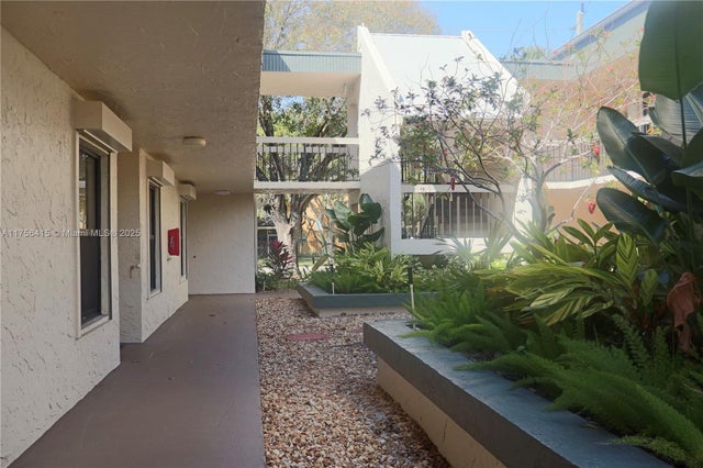 5 of 28 - 225 Se 10th St 3d, Deerfield Beach, FL