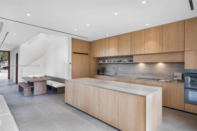 5 of 27 - 6800 Sw 83rd Pl, Miami, FL