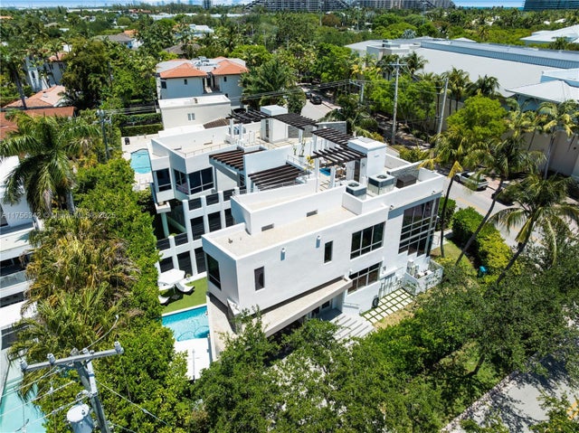 1 of 48 - 548 Fernwood Rd 548, Key Biscayne, FL
