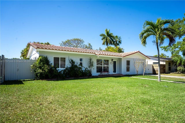 3 of 29 - 17924 Sw 89th Pl, Palmetto Bay, FL