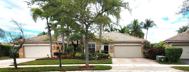 3 of 23 - 1674 Orion Ln, Weston, FL