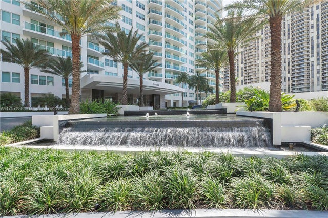 4 of 54 - 20201 E Country Club Dr 1808, Aventura, FL