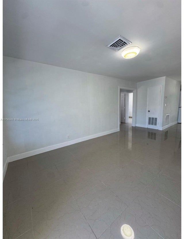 3 of 25 - 2318 Scott St, Hollywood, FL