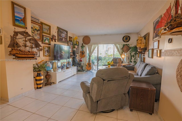 1 of 14 - 300 Bayview Dr 211, Sunny Isles Beach, FL