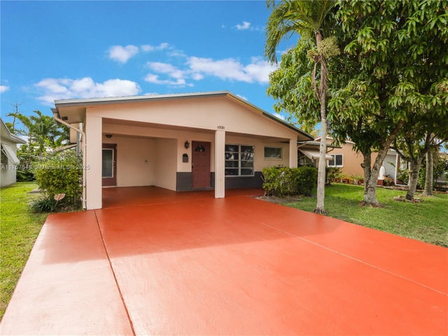 2 of 46 - 4938 Nw 48th Ave, Tamarac, FL