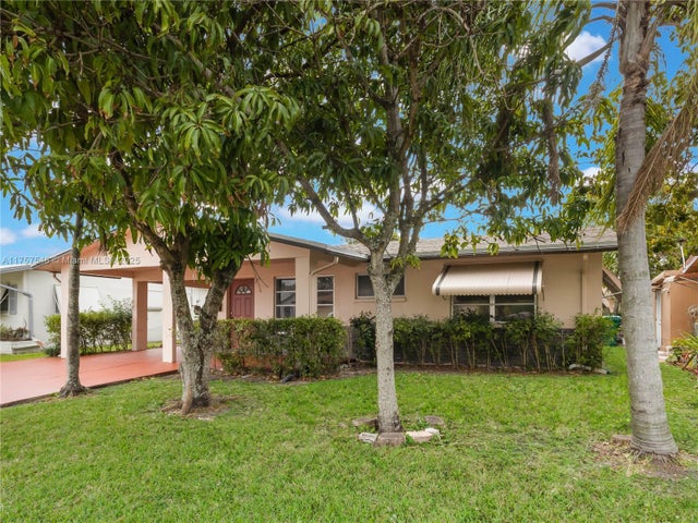 5 of 46 - 4938 Nw 48th Ave, Tamarac, FL