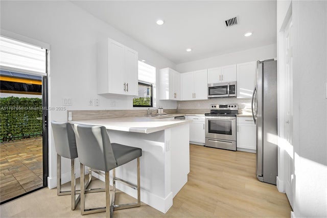2 of 21 - 4671 Santa Cruz Way 4671, Davie, FL