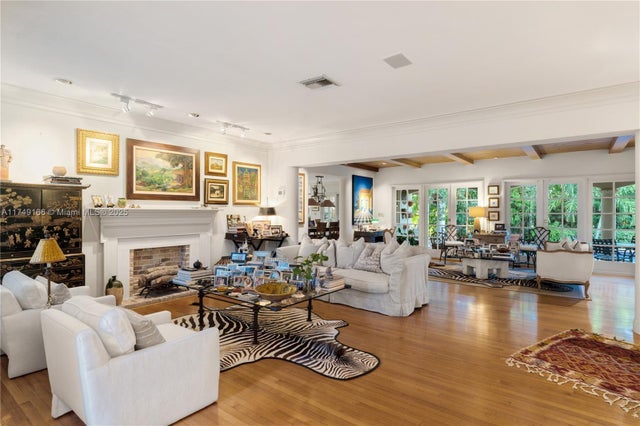 5 of 37 - 1255 Algardi Ave, Coral Gables, FL