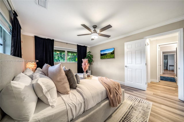 4 of 40 - 1652 Ne 39th St, Oakland Park, FL