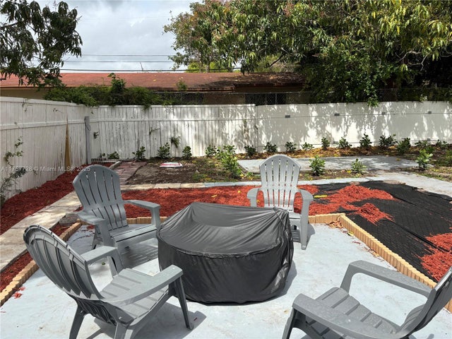 3 of 21 - 1283 Nw 45th St, Miami, FL