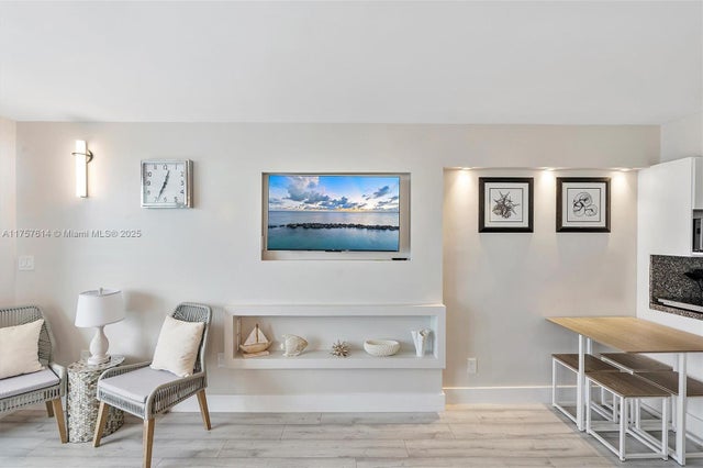 2 of 24 - 19201 Collins Ave 938, Sunny Isles Beach, FL