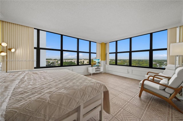 2 of 16 - 2500 Parkview Dr 812, Hallandale Beach, FL