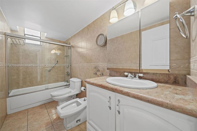 3 of 16 - 2500 Parkview Dr 812, Hallandale Beach, FL