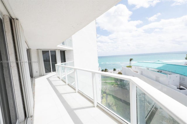 3 of 19 - 16445 Collins Ave 728, Sunny Isles Beach, FL