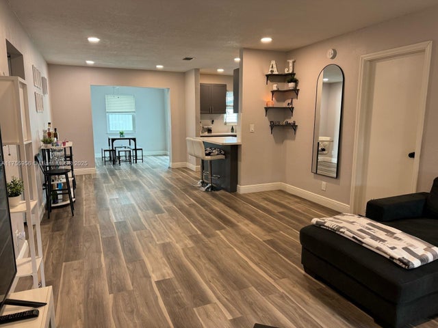 5 of 39 - 4161 Sw 56th Ave, Davie, FL