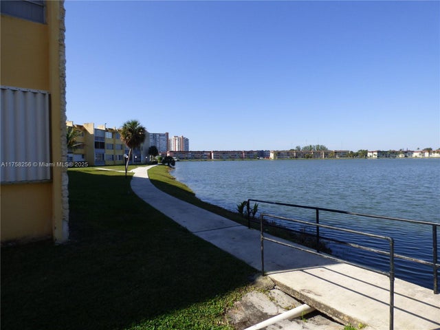 1 of 3 - 1551 Ne Miami Gardens Dr 330, Miami, FL